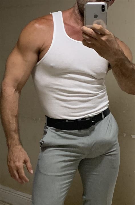 Pants : r/Bulges