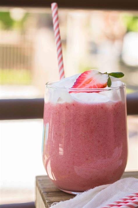 Banana Strawberry Yogurt Smoothie Benefits at Michiko Durbin blog