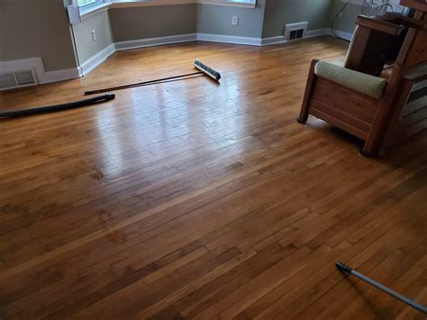 Benefits of sandless wood floor refinishing - Professional Steam ...