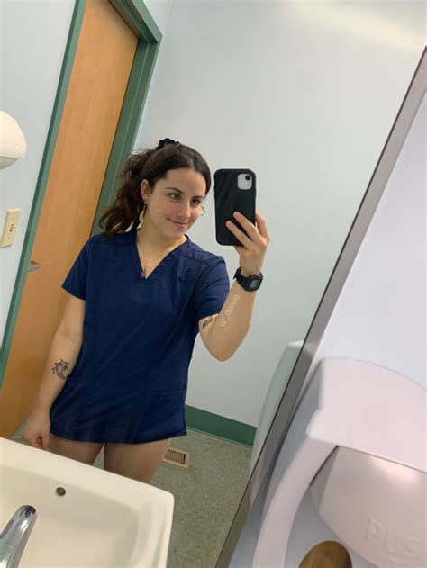 I C Ur booty nurse. See what I did there. 😉 : r/GoneWildScrubs