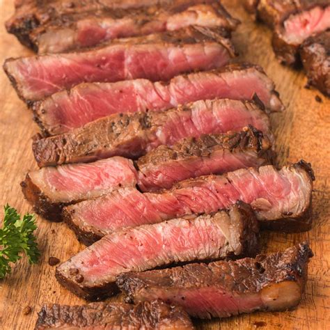 Balsamic Steak Marinade - grillonadime.com