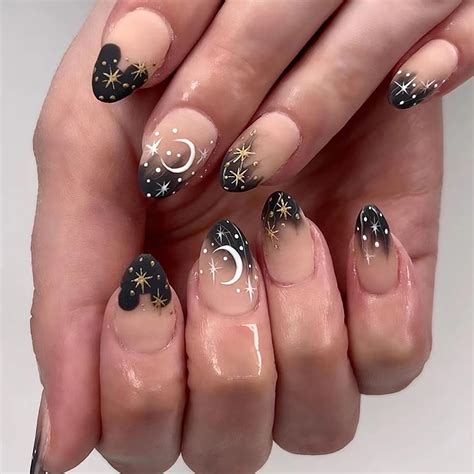 Oval Nails Designs Black