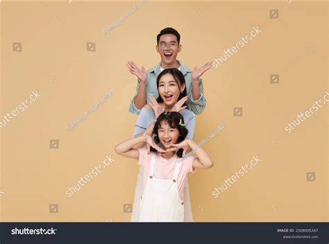 Portrait Happy Asian Family Father Mother Stock Photo 2508005267 ...