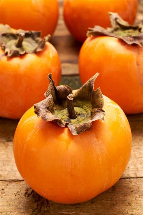 What is a Persimmon? How Do I Eat One? - Noshing With the Nolands