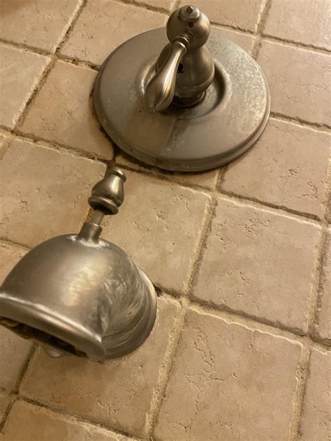 Bathtub faucet Drip : r/HomeMaintenance