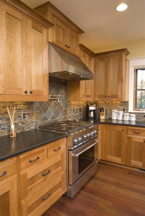 What Backsplash Goes With Light Wood Cabinets at Consuelo Morales blog