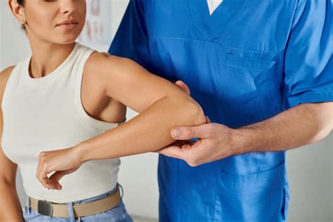 Understanding Elbow Pain from Lifting: Causes and Remedies - Chiropractic Scientists | 915-850-0900