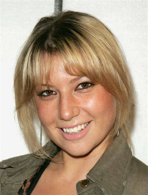 Pictures of Ari Graynor