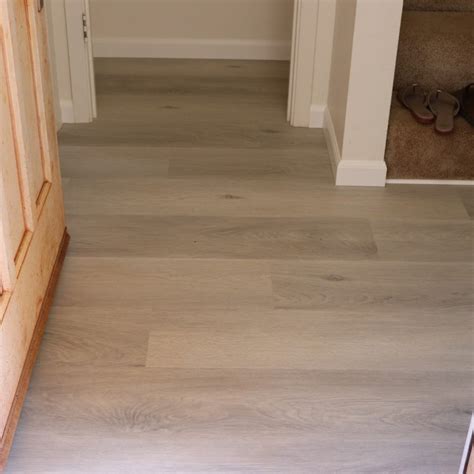 Sterling White Oak Vinyl Plank Flooring - Best Flooring Honolulu