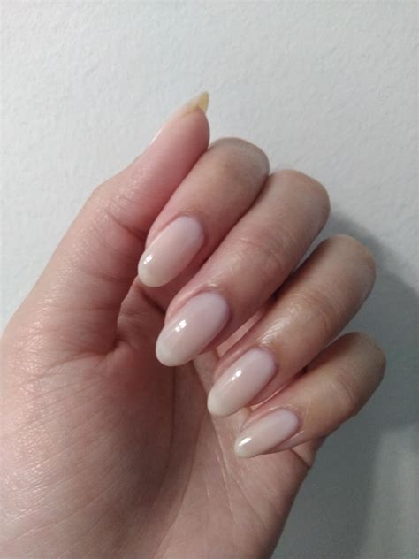Essie Skinny Dip - thank goodness essie has a wide paddle brush now : r ...