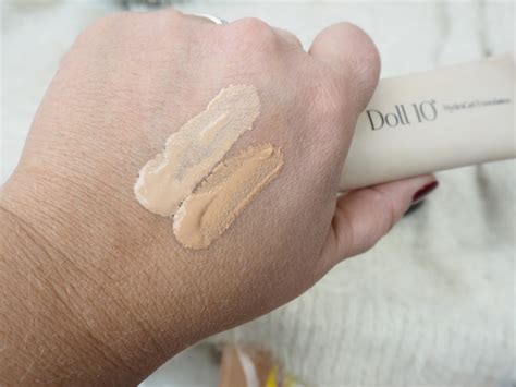 Give the gift of beautiful make up with the Doll 10 About Face Collection