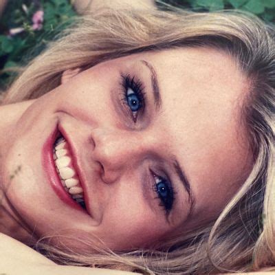 Carroway Funeral Home Memorials and Obituaries | We Remember