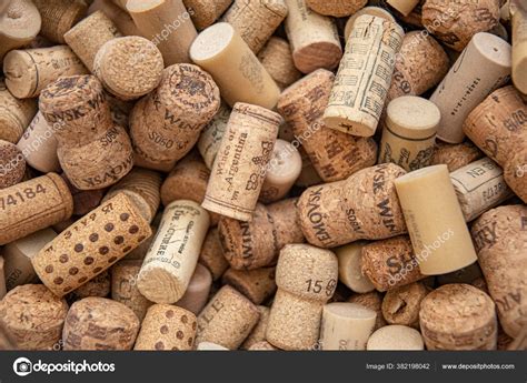 Old Wine Corks Texture Closeup Pile Various Wine Bottle Corks — Stock ...