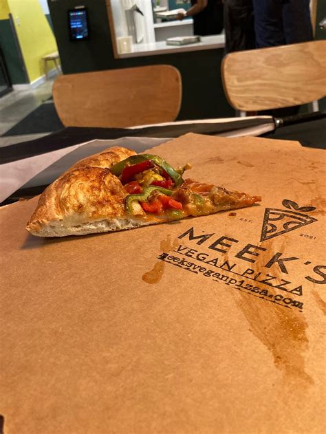 Meek's Vegan Pizza - Houston Texas Restaurant - HappyCow