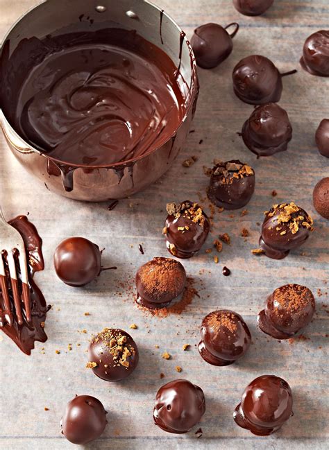 15 Decadent Chocolate Thanksgiving Desserts