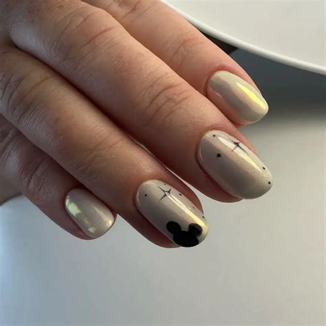 30 Best Mickey Mouse Nail Design Ideas You Should Check