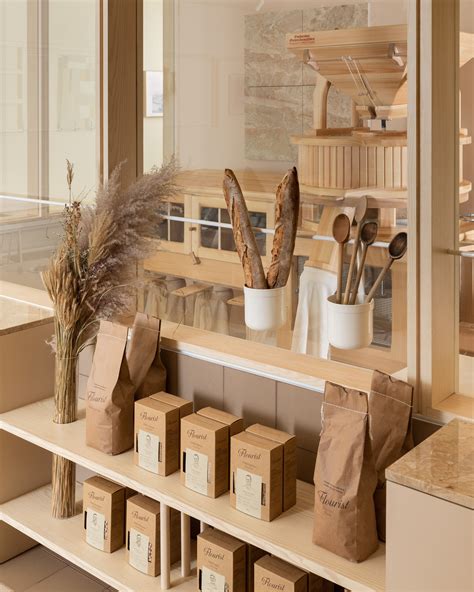 Pin by diana medina thomas on Pin | Bakery interior, Bakery design ...