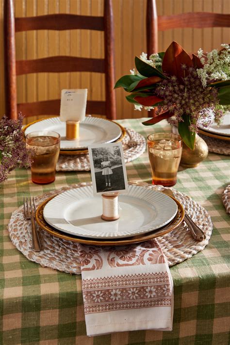 62 Best Thanksgiving Table Settings Ideas and Decorations