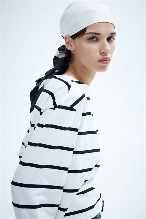 Patterned scarf - Cream/Black - Ladies | H&M GB