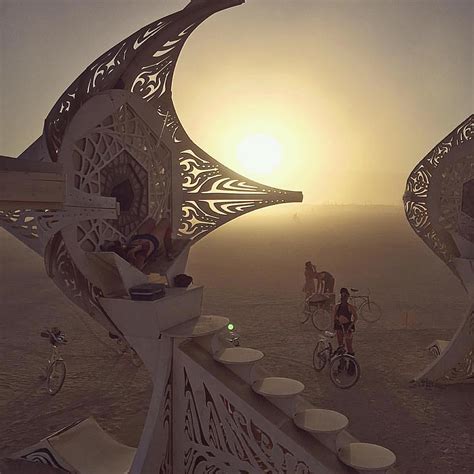 Фестиваль Burning Man 2016: фото с места событий в пустыне Блэк-Рок ...