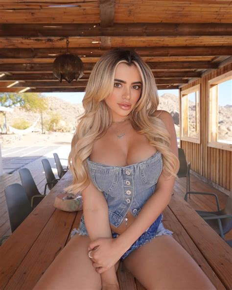 Colleen Cole | Hot Instagram Model Biography, Height, Net Worth ...