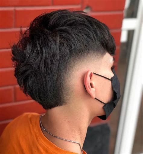 Fade Haircut Curly Hair, Low Taper Fade Haircut, Undercut Fade ...