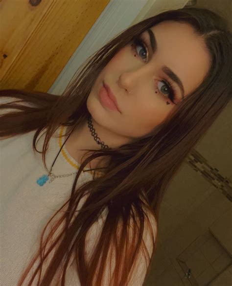 Happy Monday. How's your day been? | Scrolller