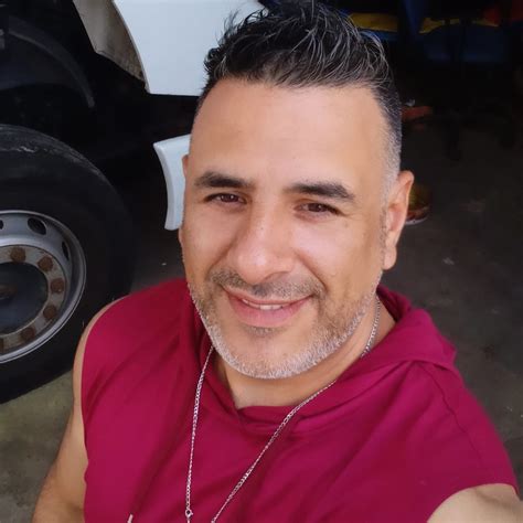 César | Masajista hombre en A domicilio | Masajes Argentina