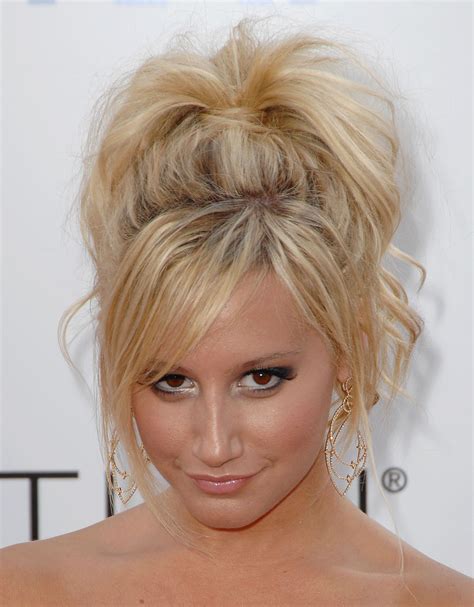 Pin by Macy Elizabeth on ᕼᗩIᖇ | Long ponytail hairstyles, High ponytail ...