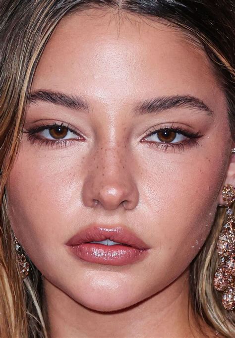 VMAs 2023: The Best (And Worst) Celebrity Hair and Makeup Looks on the Red Carpet | Celebrity ...