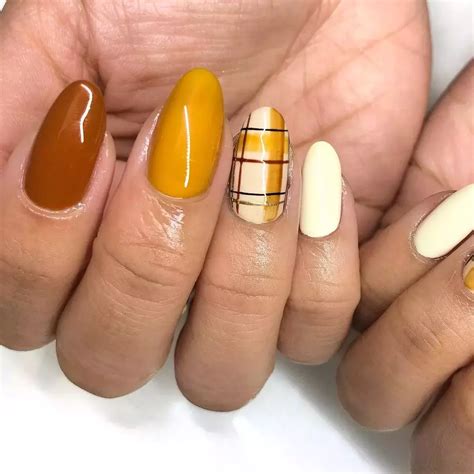 32 Must-Try Thanksgiving Nail Art Ideas to Elevate Your Holiday Look ...