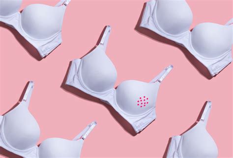 Boob Rash: Causes, Care, and Prevention Tips | Fluent Health