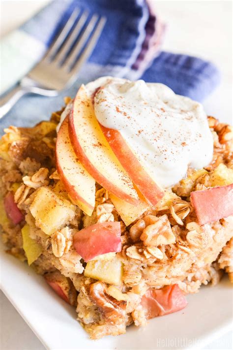Apple Baked Oatmeal (Easy Recipe)