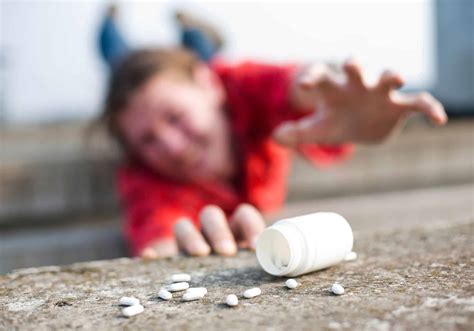 Xanax Withdrawal: Signs, Symptoms, & Timeline