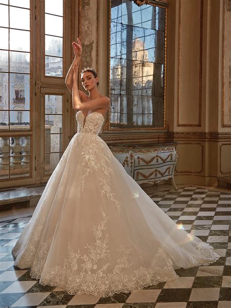 Princess Cut Bridal Dress
