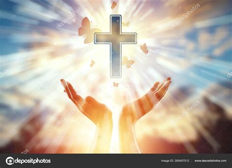 Crosses With Praying Hands Wallpaper
