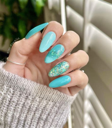Teal Glitter Acrylic Nails