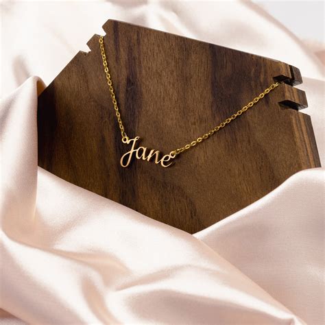 Name Necklace: The Perfect Personalized Gift | teelaunch