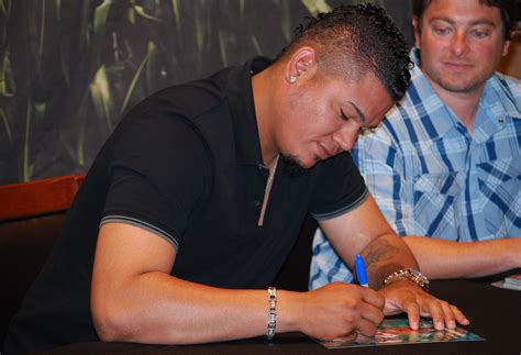 Slideshow: Felix Hernandez draws hundreds to the Ballard Fred Meyer ...