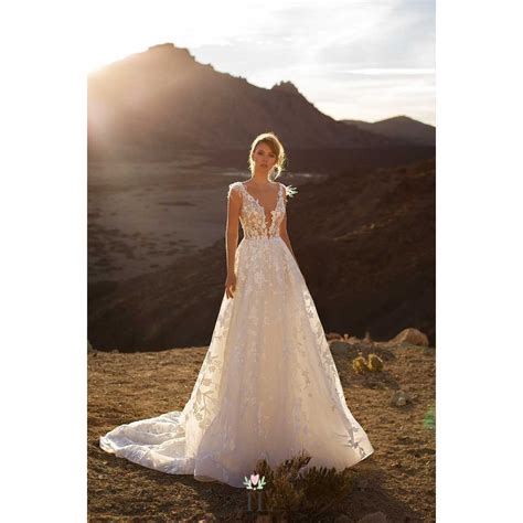 Love and Lace Tienda de Novias | 🌿𝕄𝕠𝕕𝕖𝕝𝕠 𝔸𝕝𝕚𝕔𝕚𝕒🌿 También te podemos ...