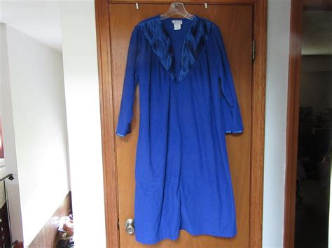 size small ladies robe - Milford, CT Patch