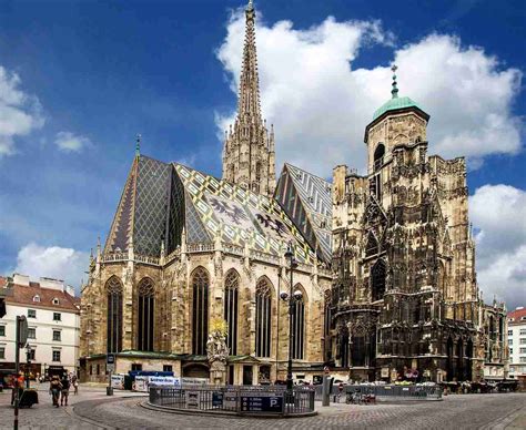 St. Stephen’s Cathedral, Best Places to Visit in Vienna - GoVisity.com