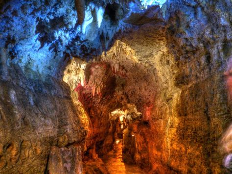 Crystal Lake Cave - Mainstream Adventures