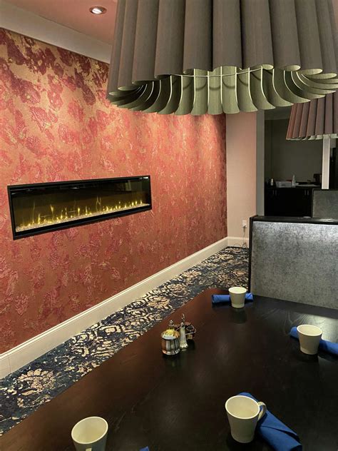 Mr. D's at Desmond hotel offer varied meals at bar, dining room