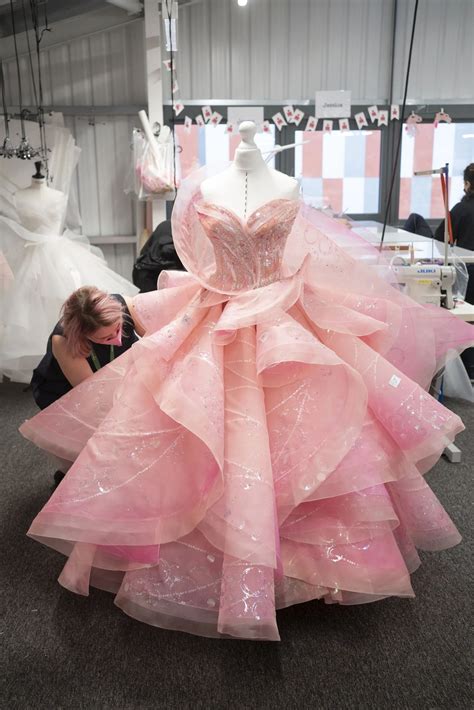 ‘Wicked’ Movie Costume Designer Paul Tazewell Decodes His Approach to ...