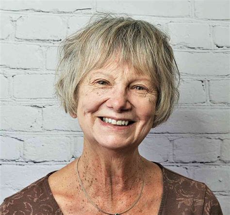 29 Types of Ear-Length Bob Haircuts Women as Asking for Right Now ...