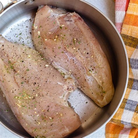 How To Boil A Chicken Breast On The Stove
