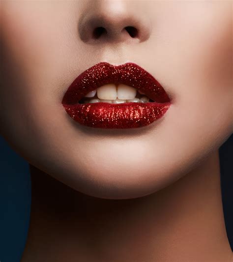 50 Stunning Red Lipstick Looks Perfect To Slay This Valentine - Woman ...