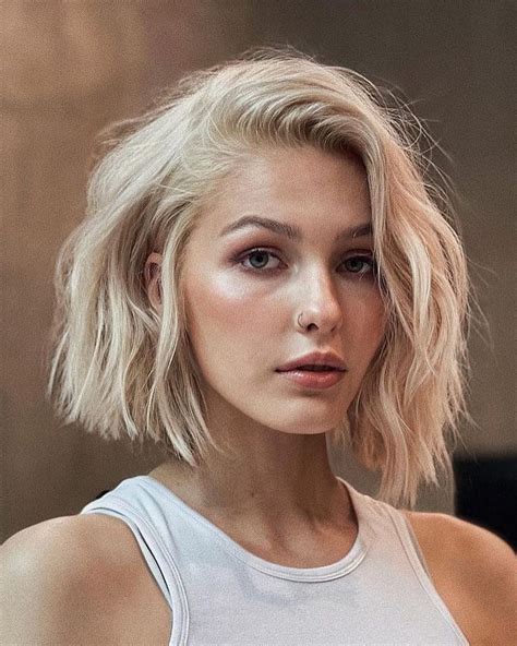 10 Cute Bob Haircuts for Short Hair with Original Hair Color Designs ...