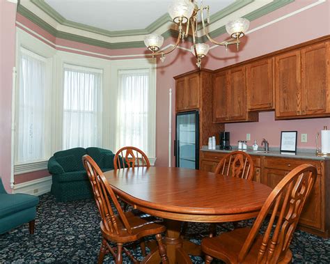 Behr's Funeral Home | Dubuque, IA Funeral Home & Cremation